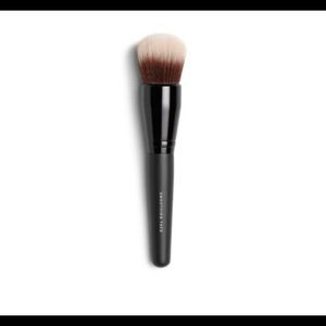 BareMinerals Smoothing Face Foundation Brush